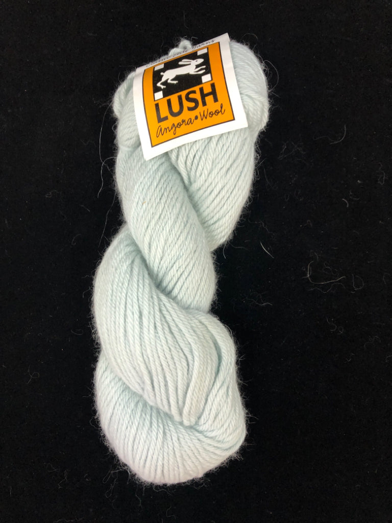LT BLUE LUSH ANGORA WOOL YARN.