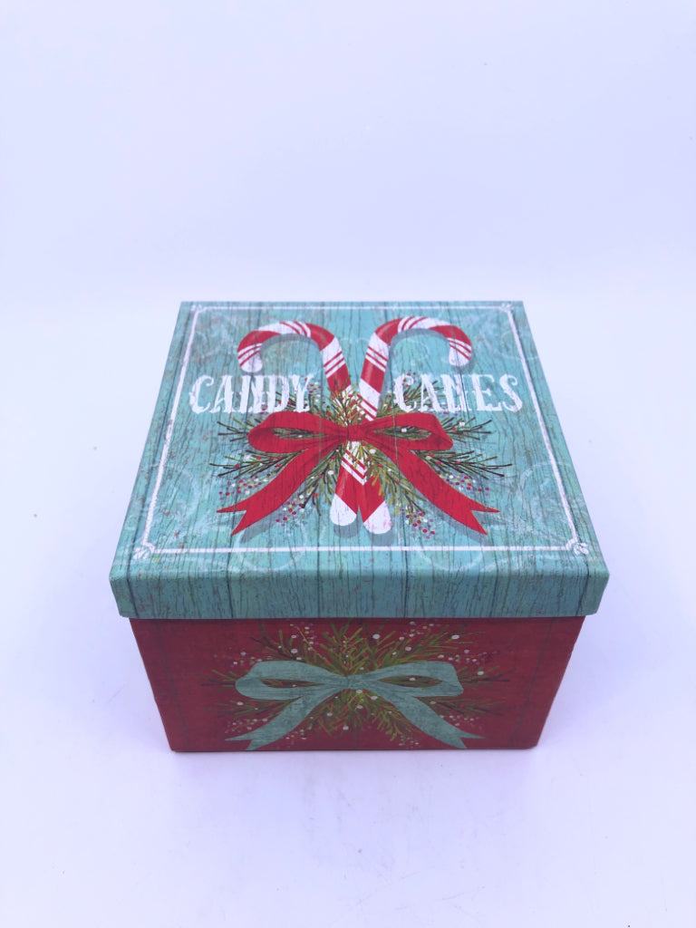 CANDY CANES GIFT BOX.