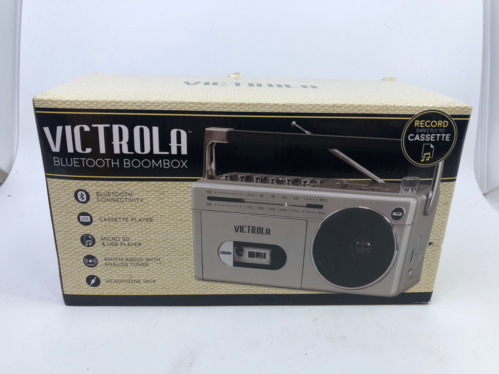 NIB VICTROLA BLUETOOTH BOOMBOX WITH CASSETTE, AM/FM