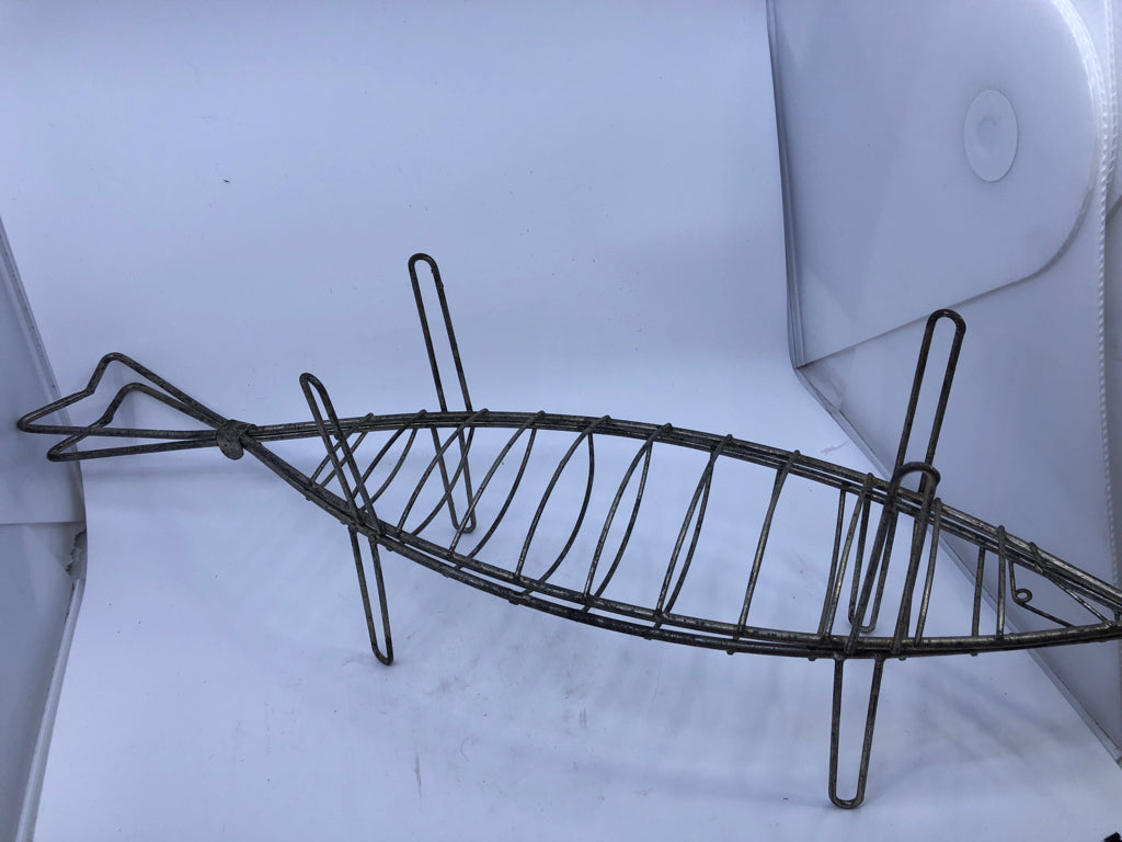 VTG FISH ROASTER.