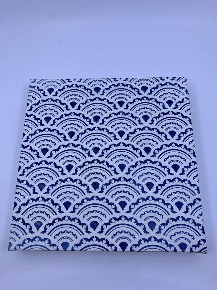 BLUE HALF CIRCLES CANVAS ART.