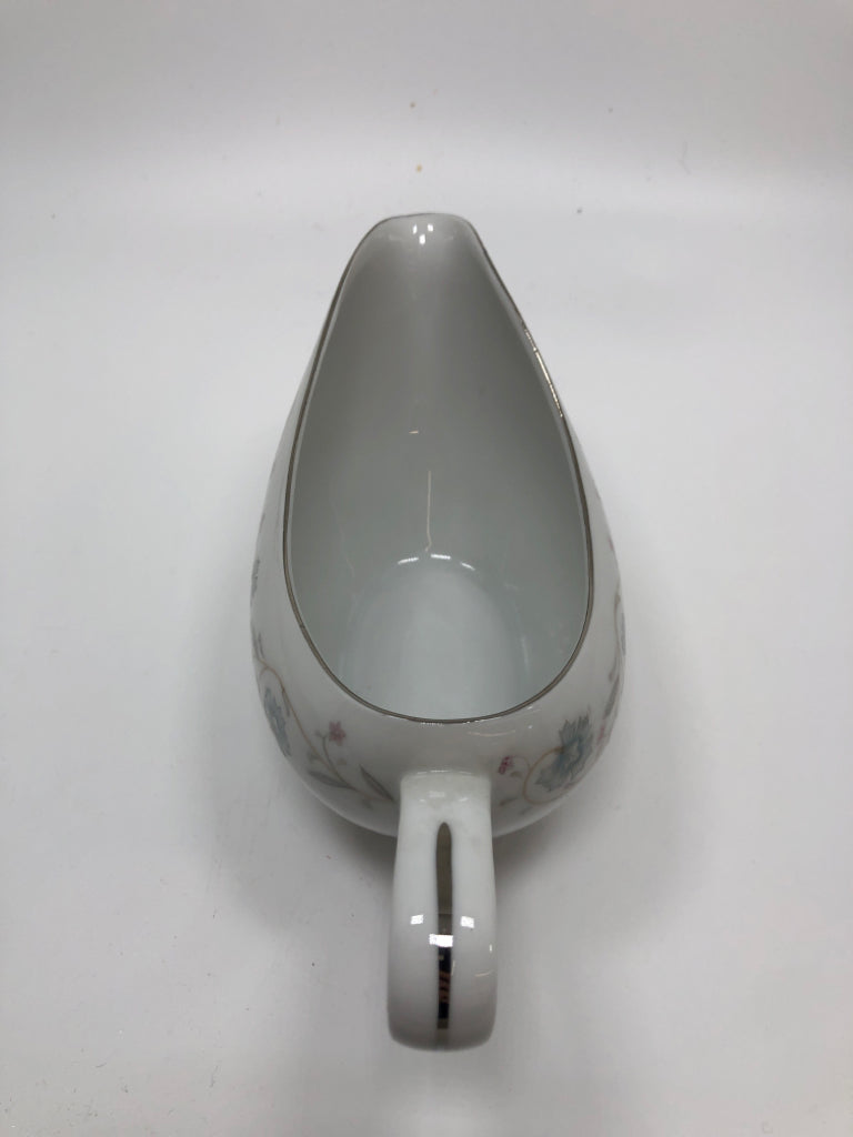 GRAVY BOAT - ENGLISH GARDEN.