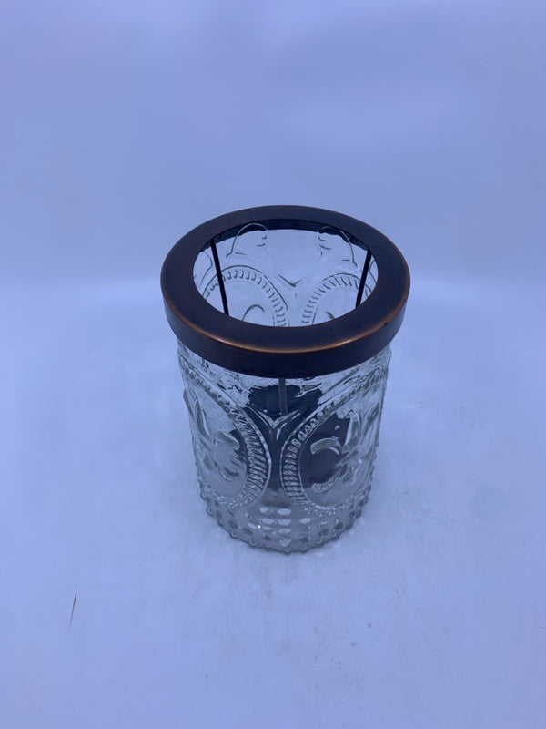 TEXTURED GLASS METAL TEA LIGHT HOLDER INSERT.