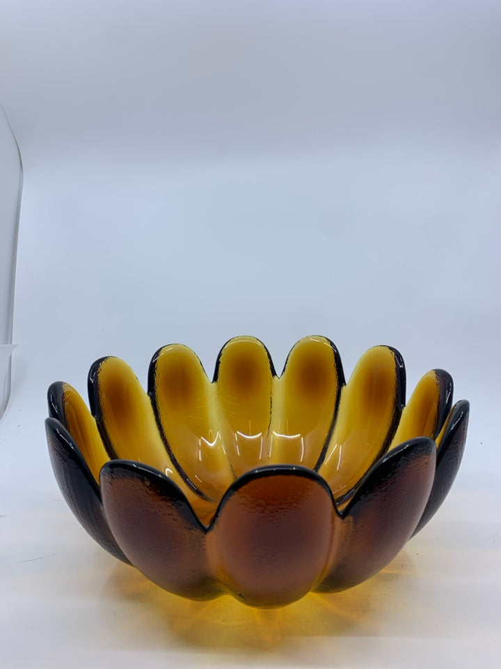 BROWN FLOWER SHAPED BOWL.