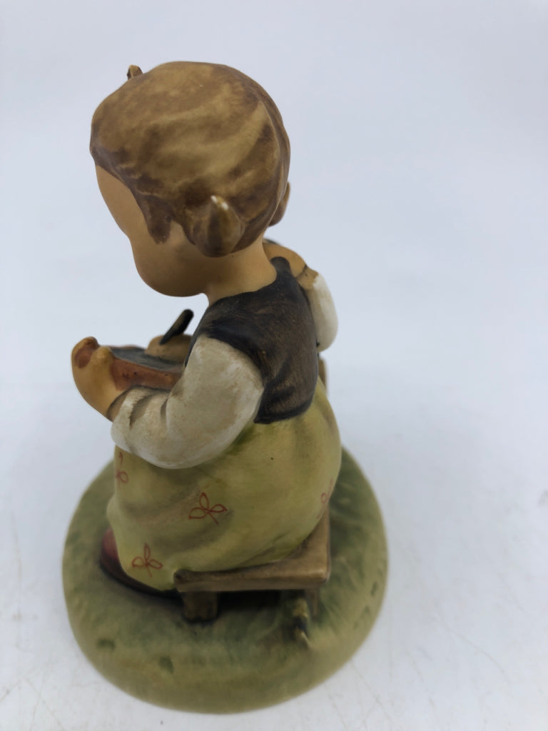 VTG HUMMEL "SMART LITTLE SISTERS".
