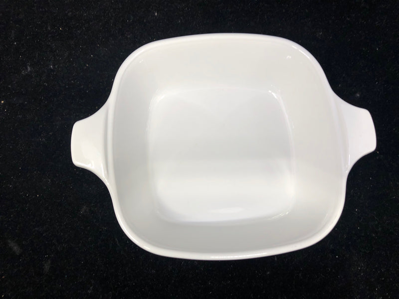 4 SQUARE SMALL BAKING DISH W HANDLES.