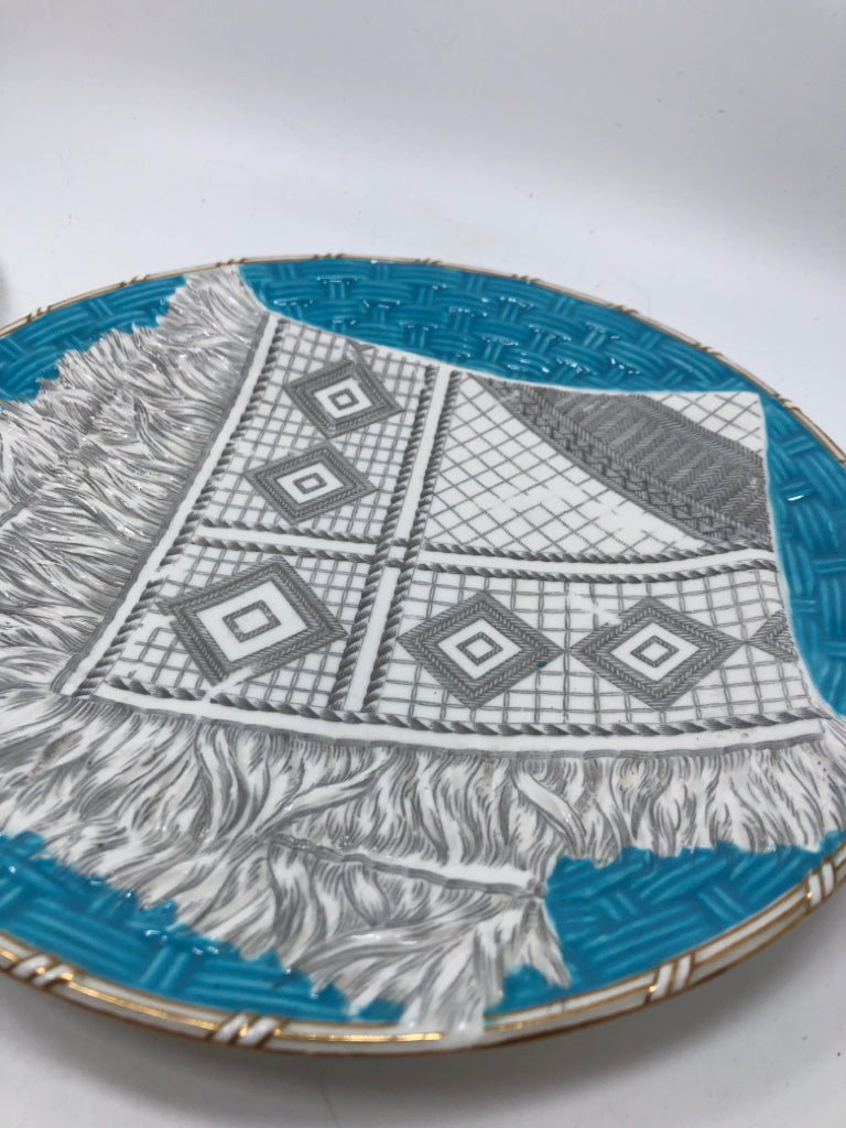 2 CERAMIC BASKET WEAVE PLATES W/EMBOSSED NAPKIN.
