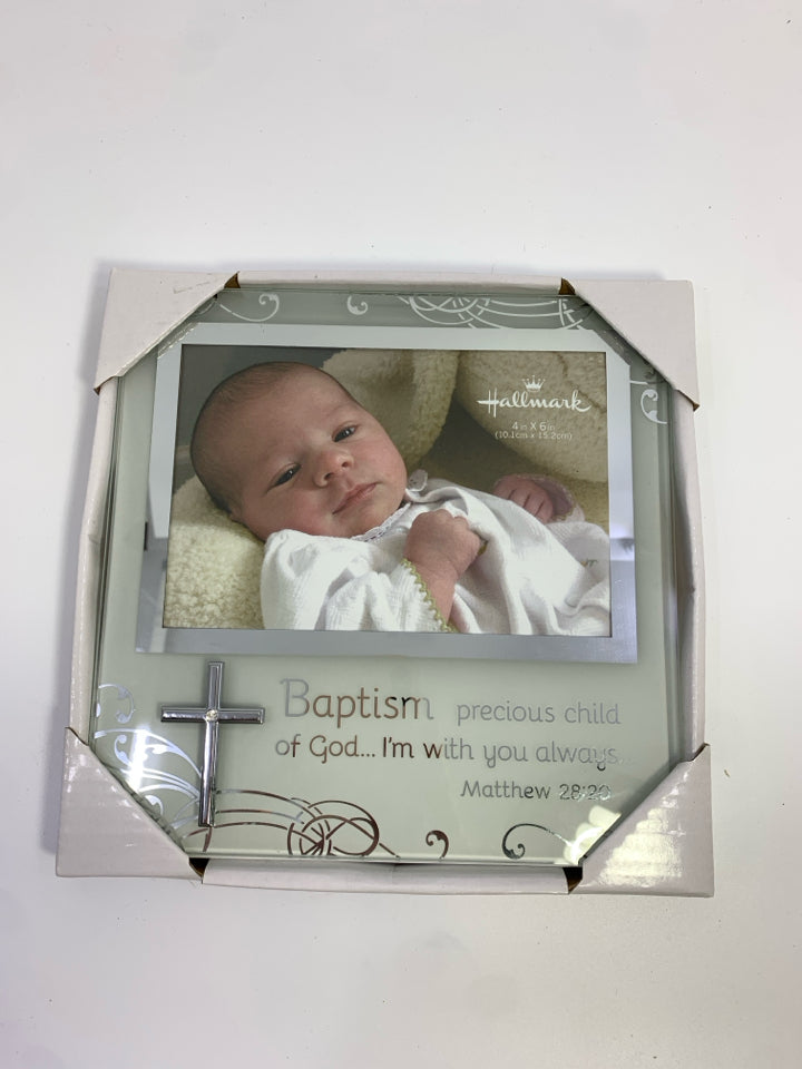 NIP BAPTISM FRAME W/JEWELED CROSS.