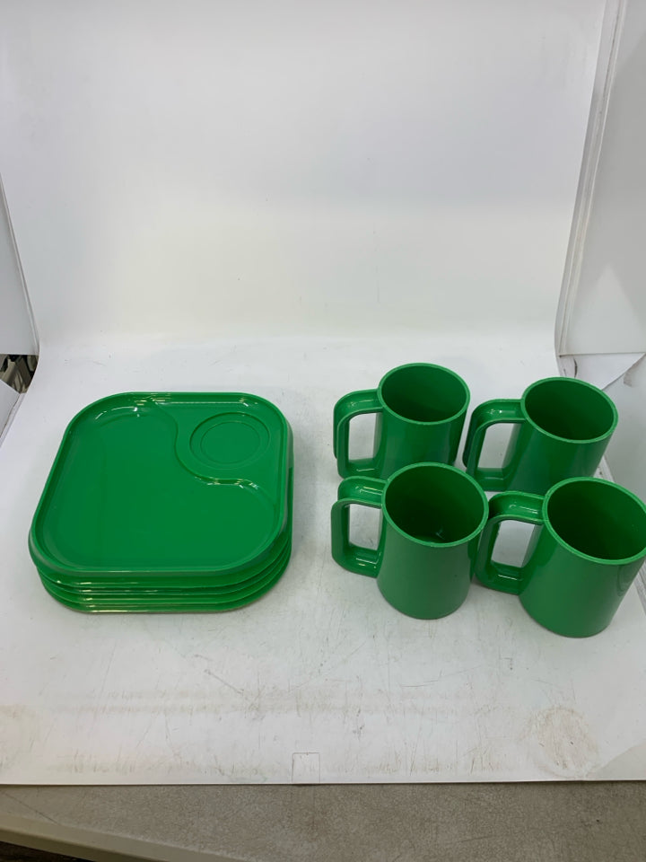 8 PC SVC 4 VTG GREEN PLASTIC SNACK PLATE/ CUP INGRID.