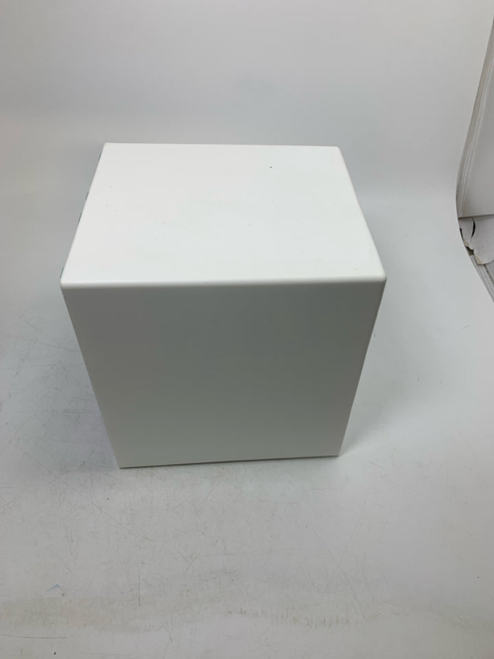 4 DRAWERS PLASTIC DESK ORGANIZER.