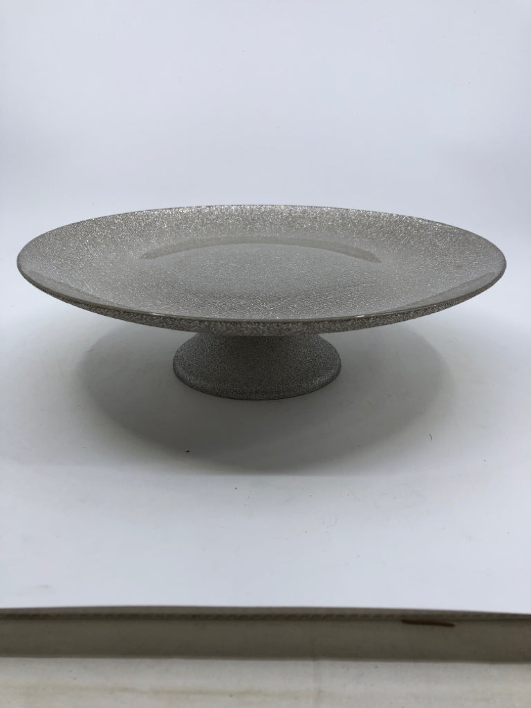 SPARKLE FOOTED CAKE STAND.