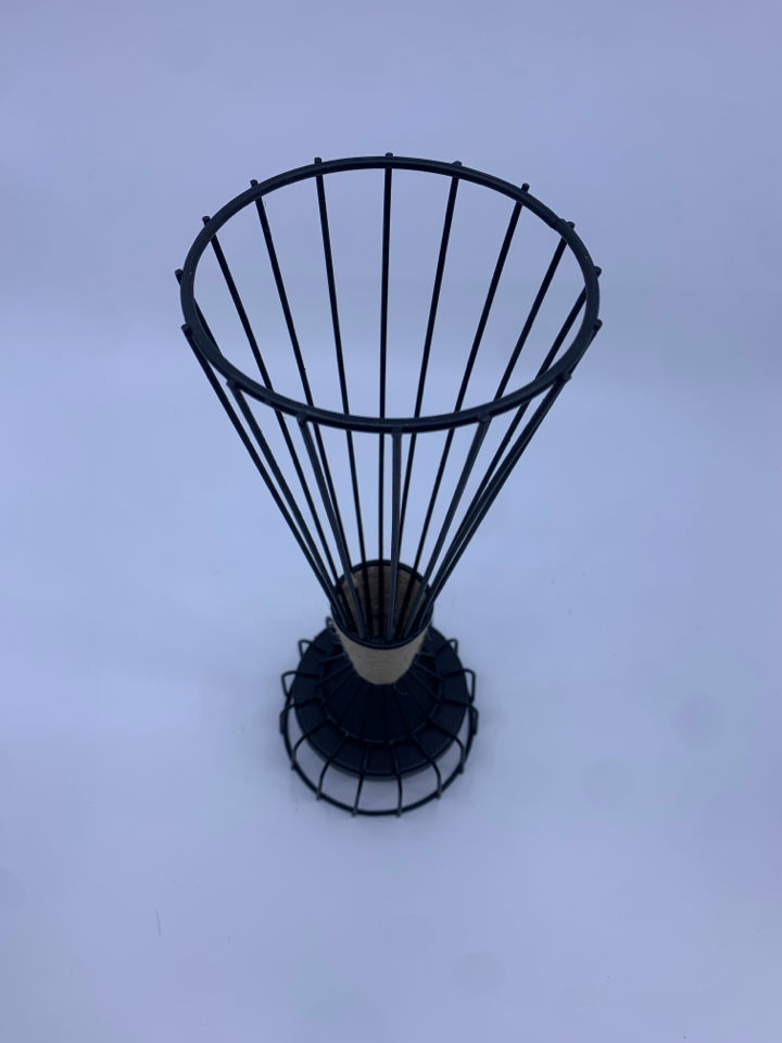 BLACK METAL PILLAR CANDLE HOLDER CAGE DESIGN BURLAP TWINE.