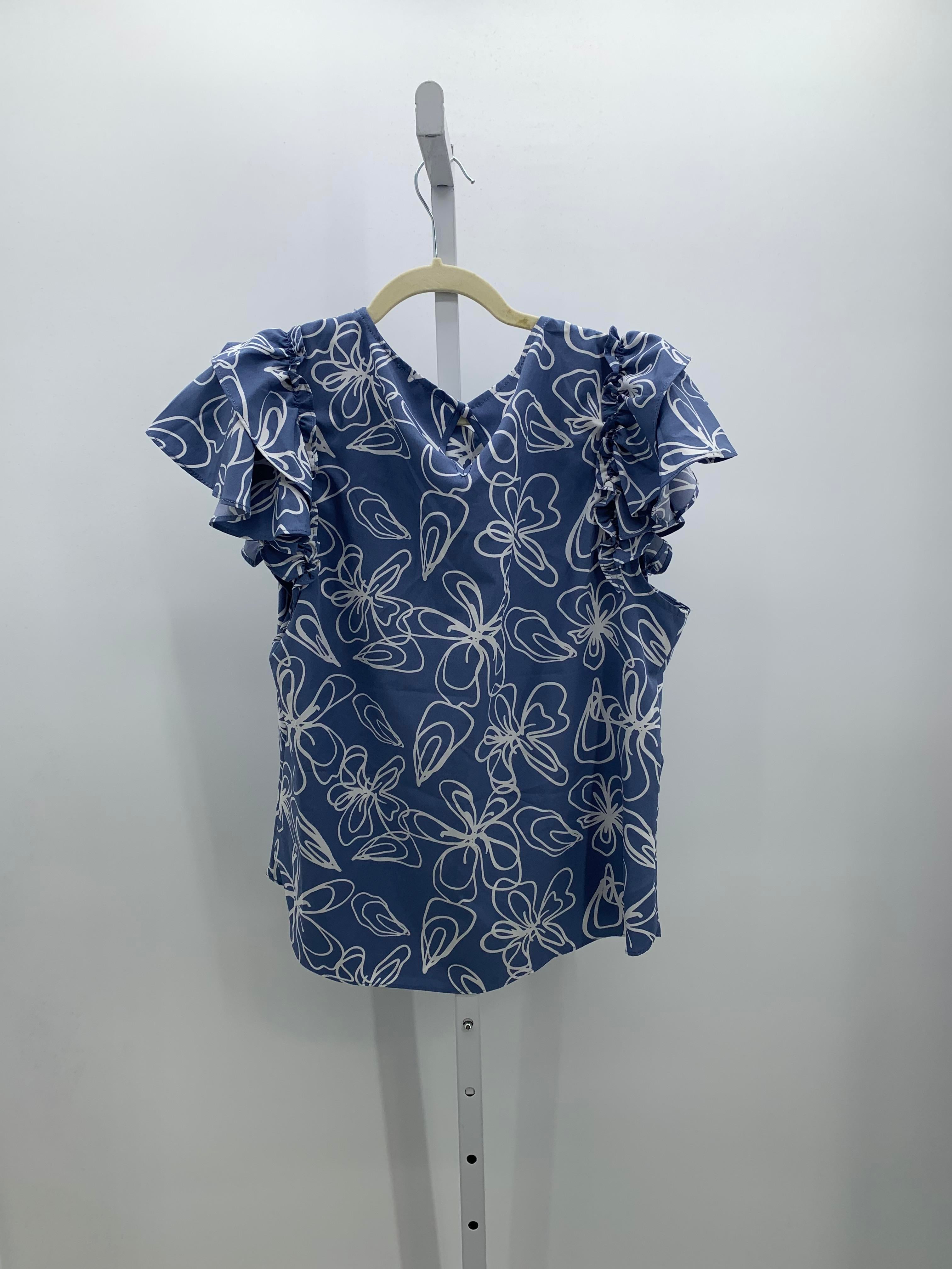 Size Extra Large Juniors Short Sleeve Shirt