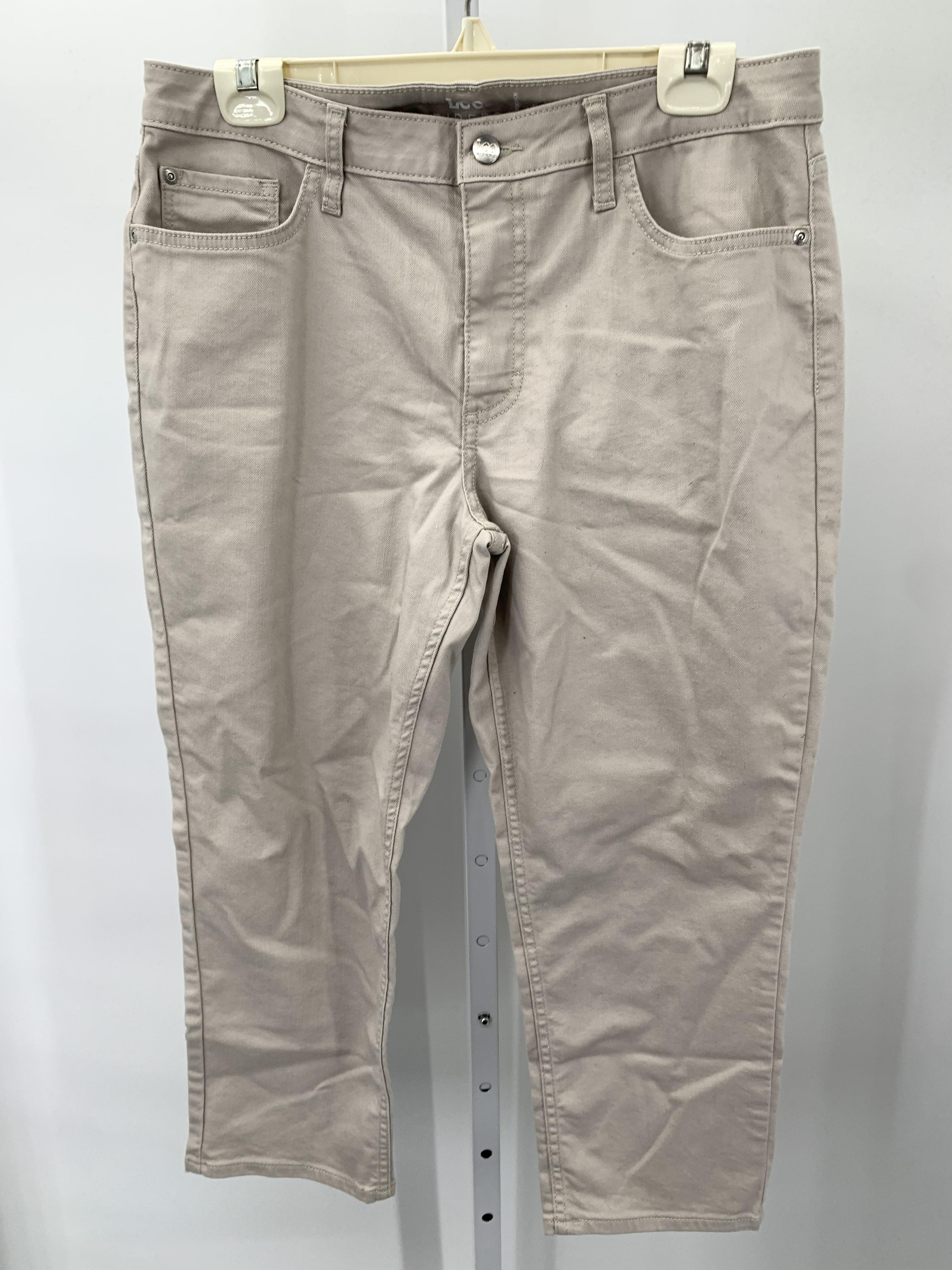 Lee Size 12 Misses Capri Pants