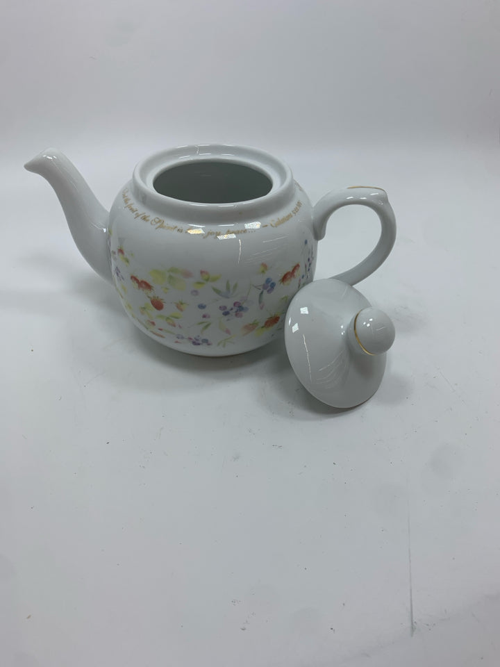 FLORAL PAINTED PORCELAIN TEAPOT.