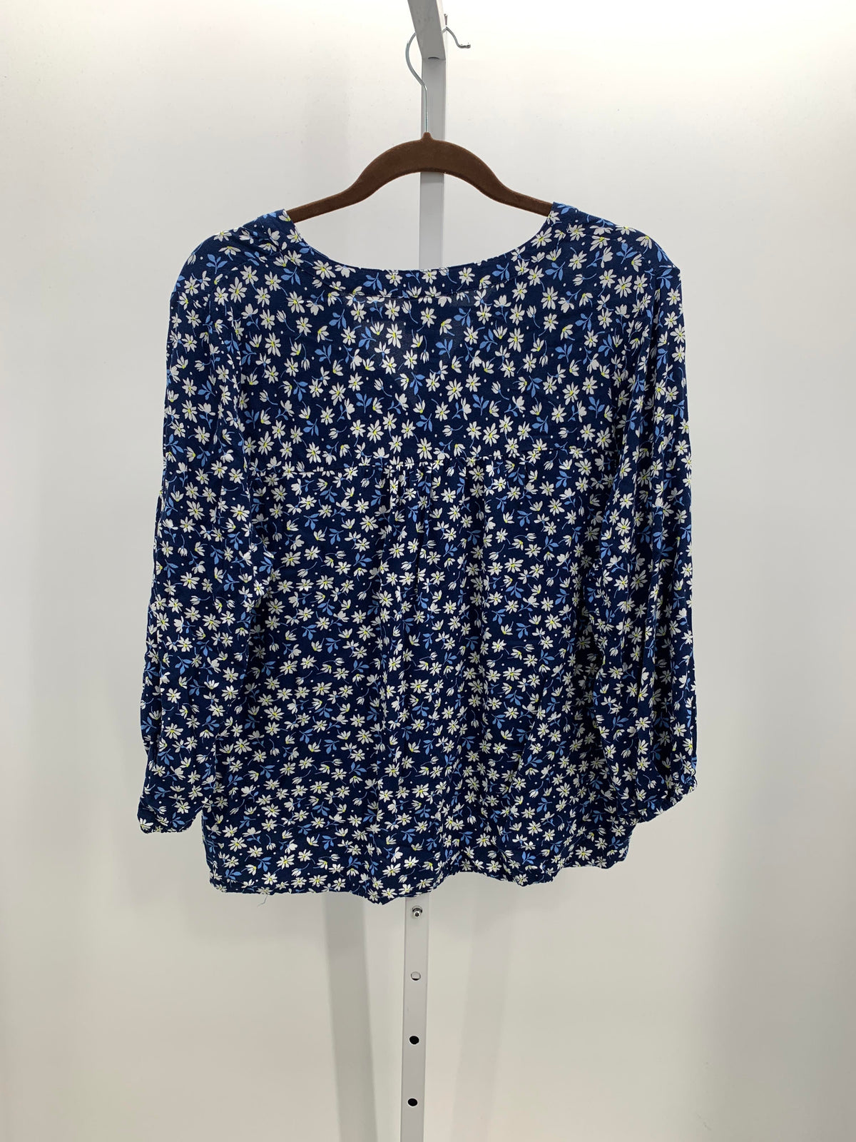 St. Johns Bay Size Large Misses 3/4 Sleeve Shirt