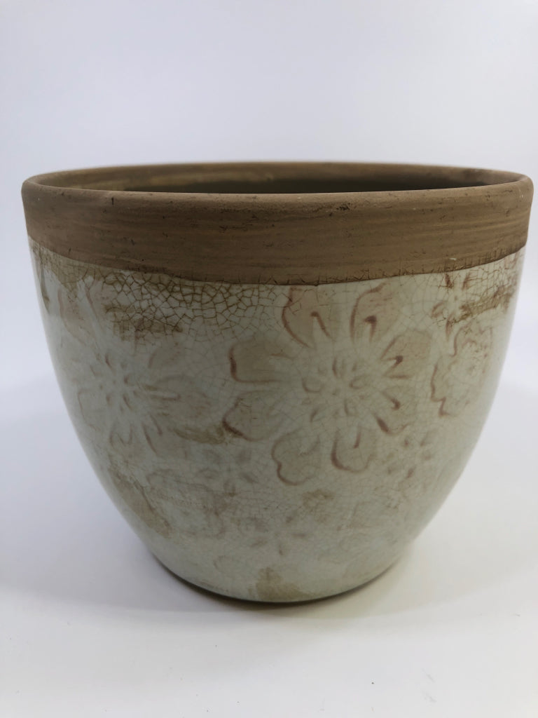 CREAM CRACKLE PLANTER W/FLOWER PATTERN BROWN EDGE.