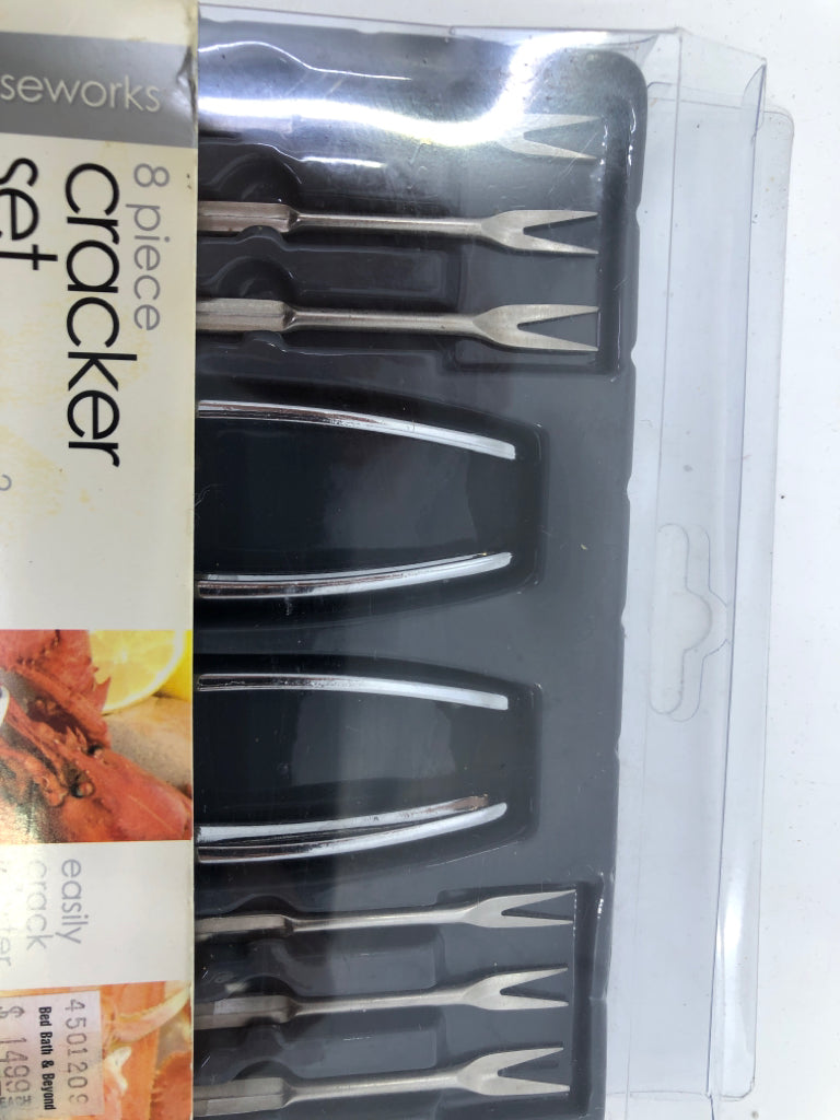 NIP 8 PC CRACKER SET FOR SEAFOOD & NUTS