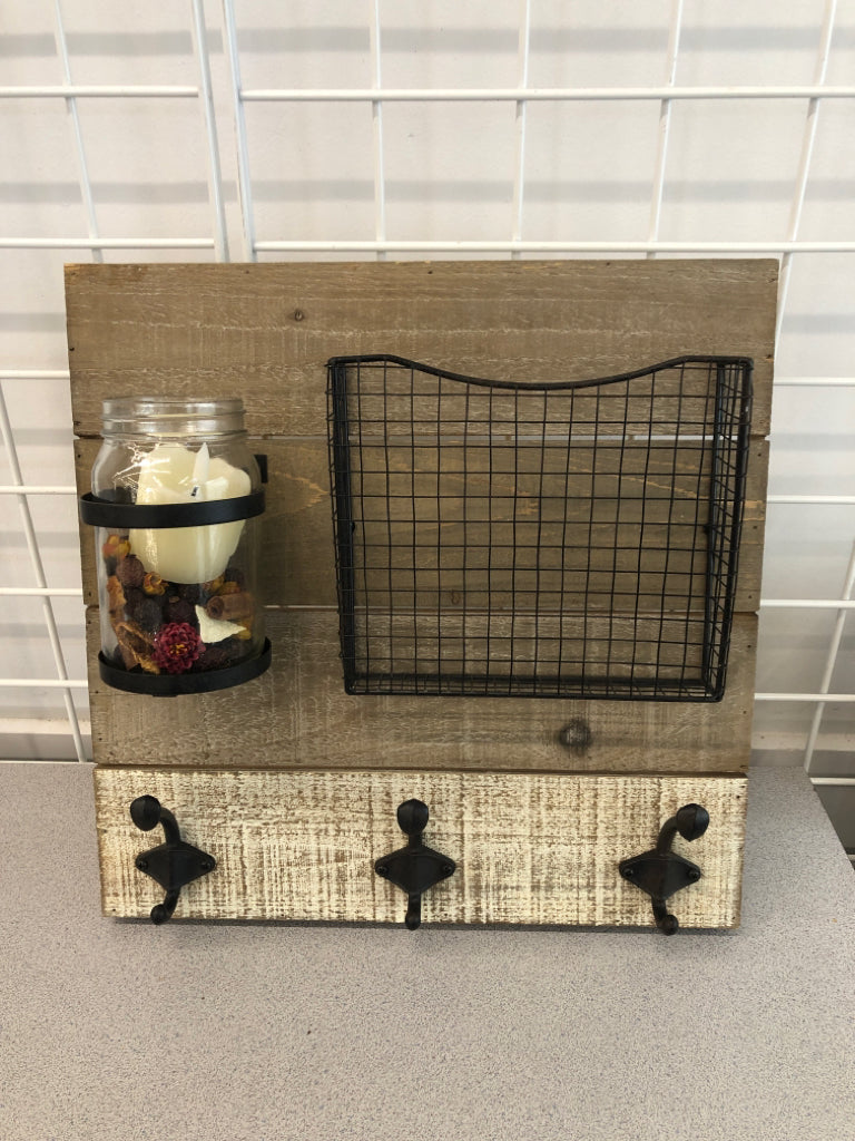 FARMHOUSE-STYLE ORGANIZER & HOOKS W/LED CANDLE.