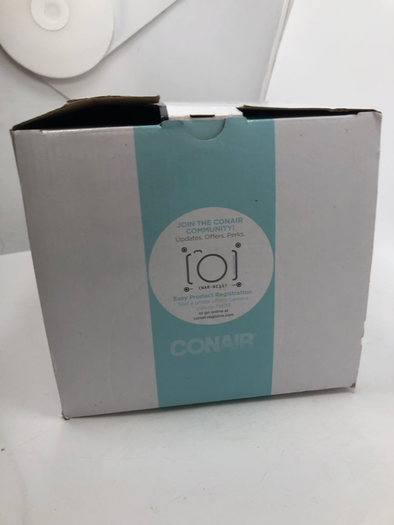 NIB LIGHTED MAKEUP MIRROR - CONAIR.