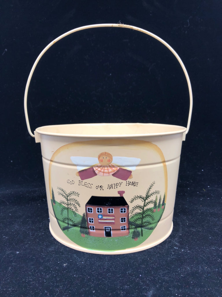 TAN METAL BUCKET W HANDLE.