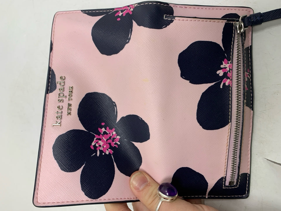 Kate Spade Cameron Grand Flora Wallet *Minor Wear/Marks