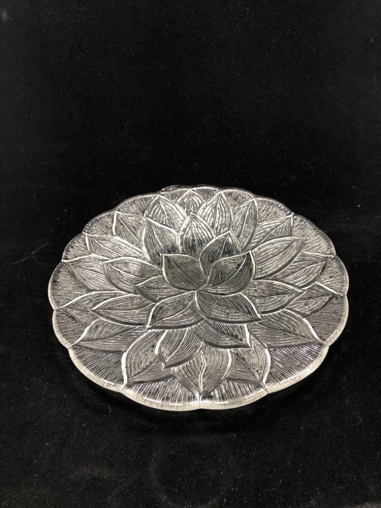 CUT GLASS SERVING PLATE W/EMBOSSED LEAF DESIGN.