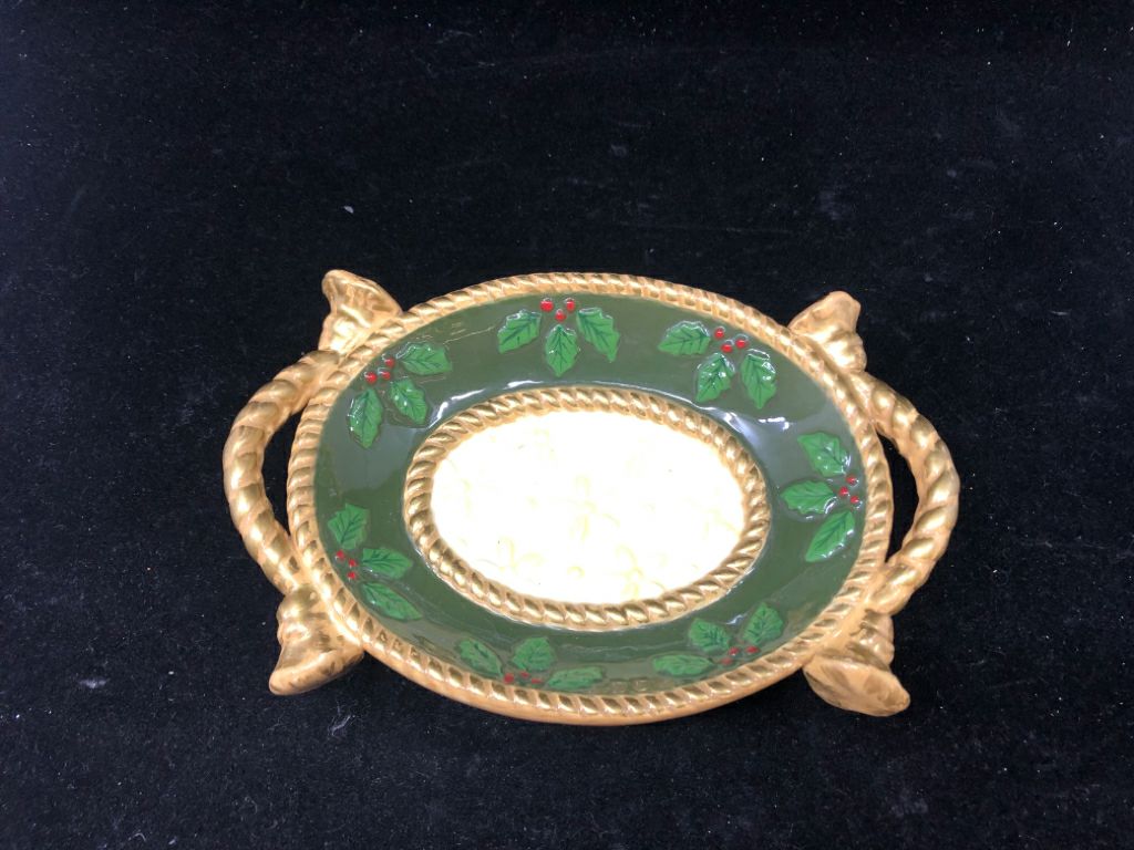 HOLLY + GOLD HOLIDAY SOAP/ CANDY HOLDER.