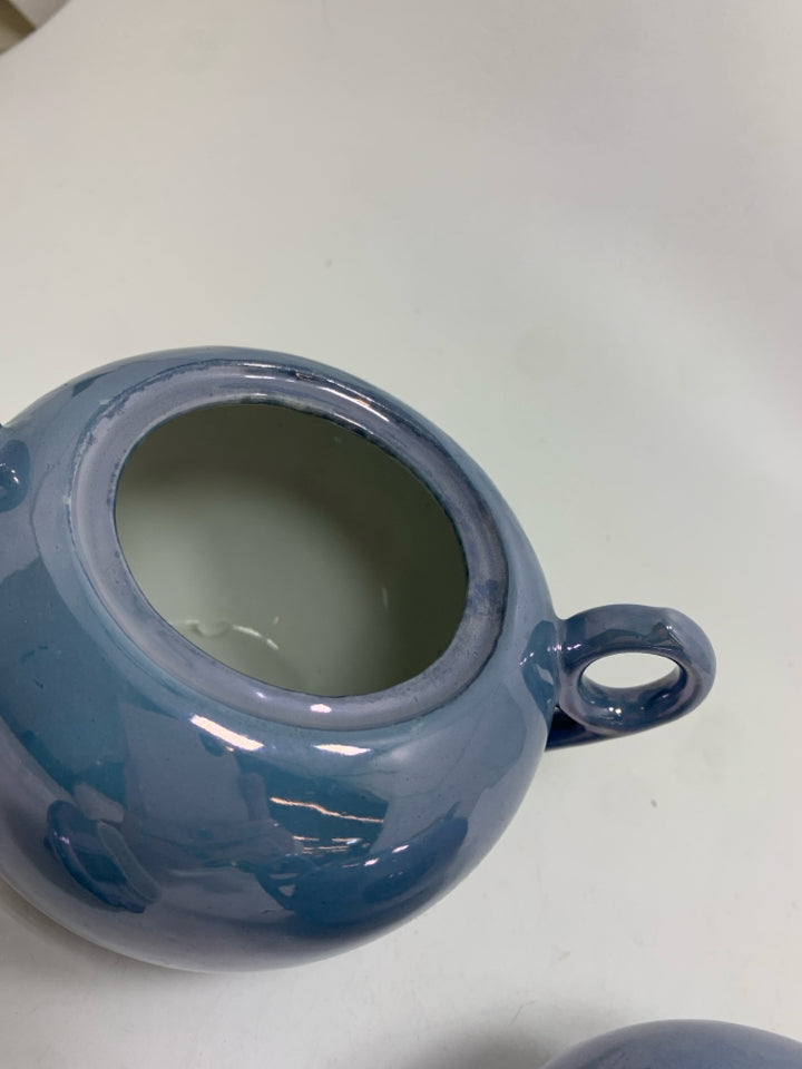 VTG BLUE W/ GOLD CREAM & SUGAR SET.