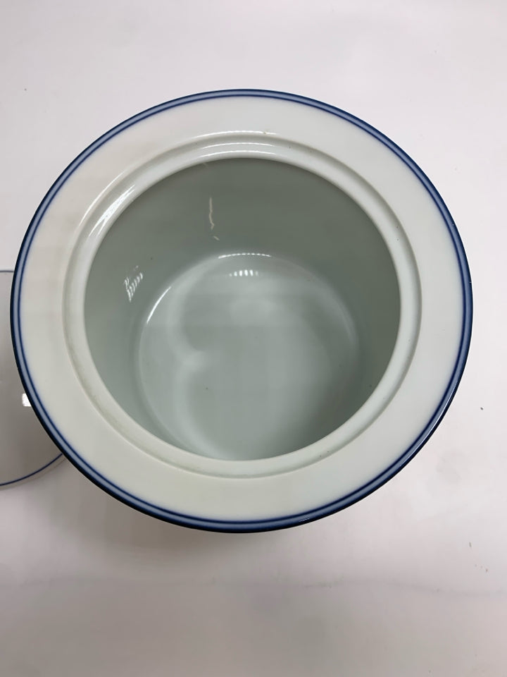 FLORA BAYBERRY BLUE PORCELAIN STORAGE JAR.