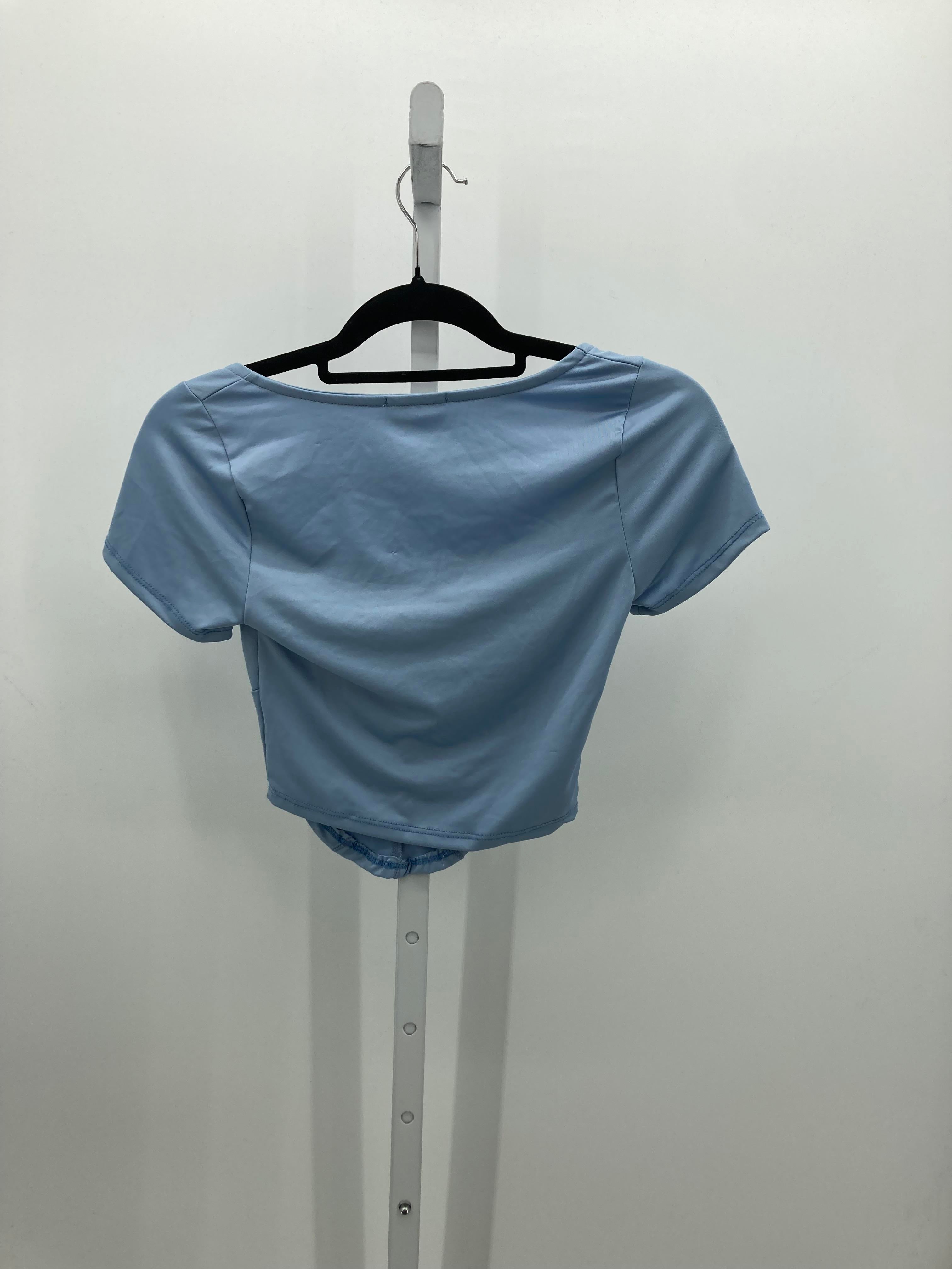 Size Small Juniors Short Sleeve Shirt