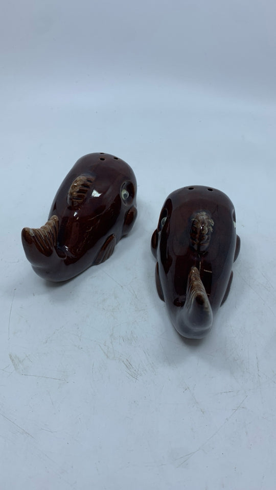 BROWN WHALE SALT+PEPPER SHAKERS.