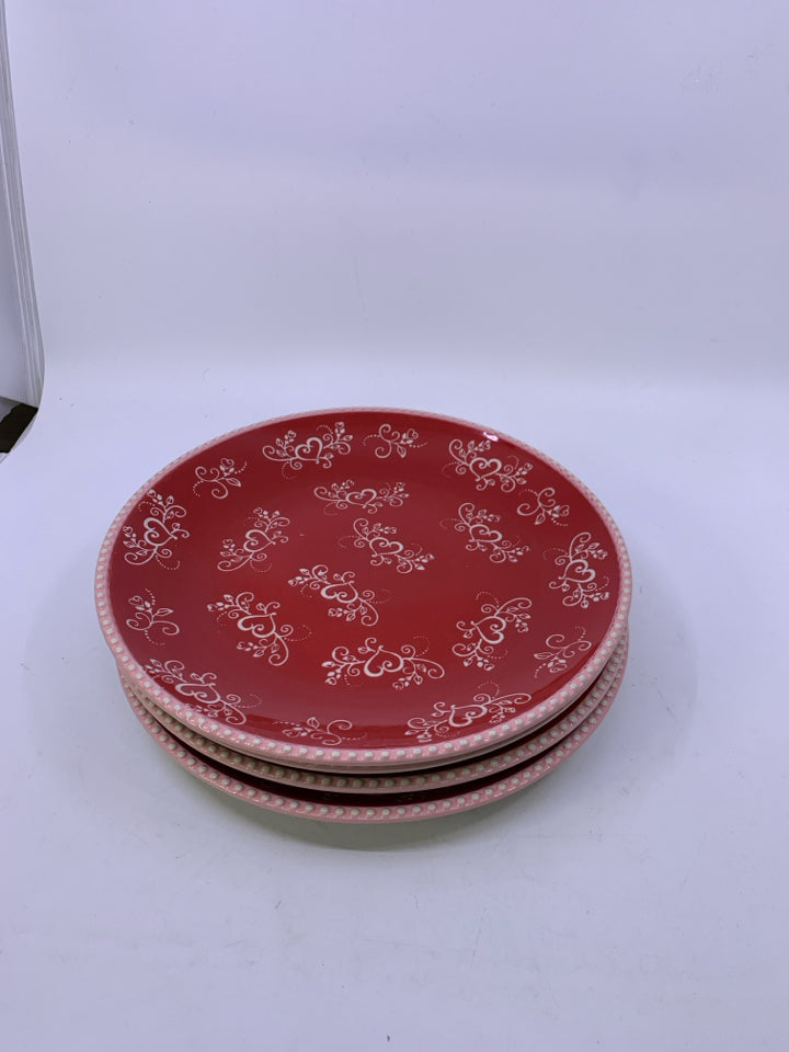 4 FLORAL LACE ROUND DINNER PLATES.