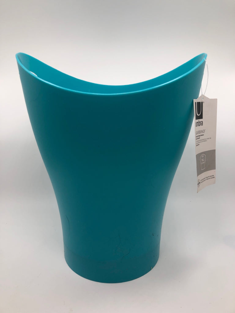TEAL PLASTIC TRASH CAN.