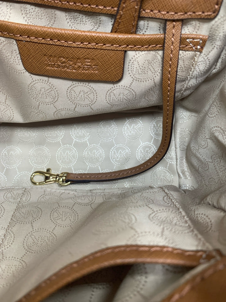 Michael Kors Sutton Medium Satchel Crossbody