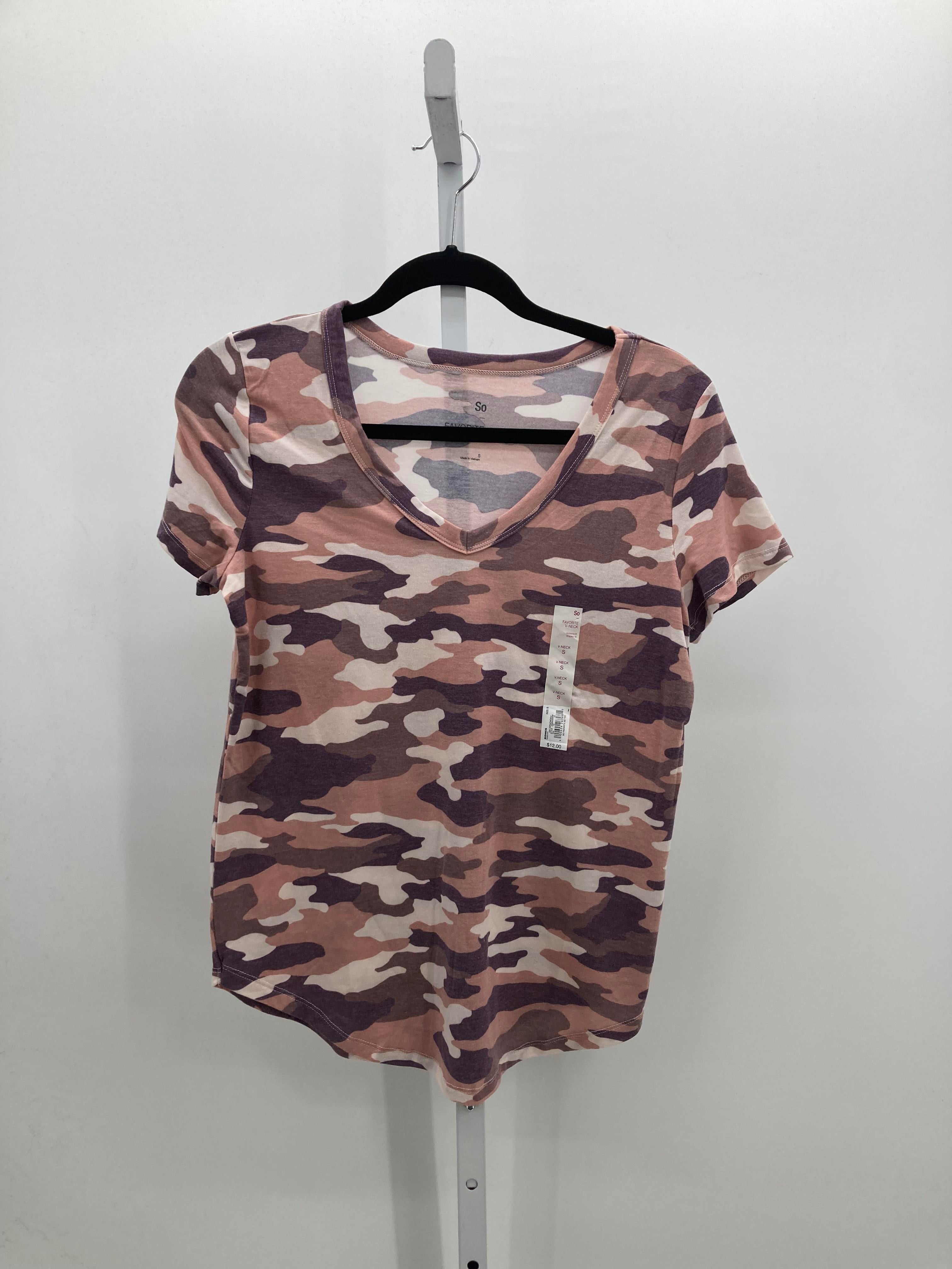 SO Size Small Juniors Short Sleeve Shirt