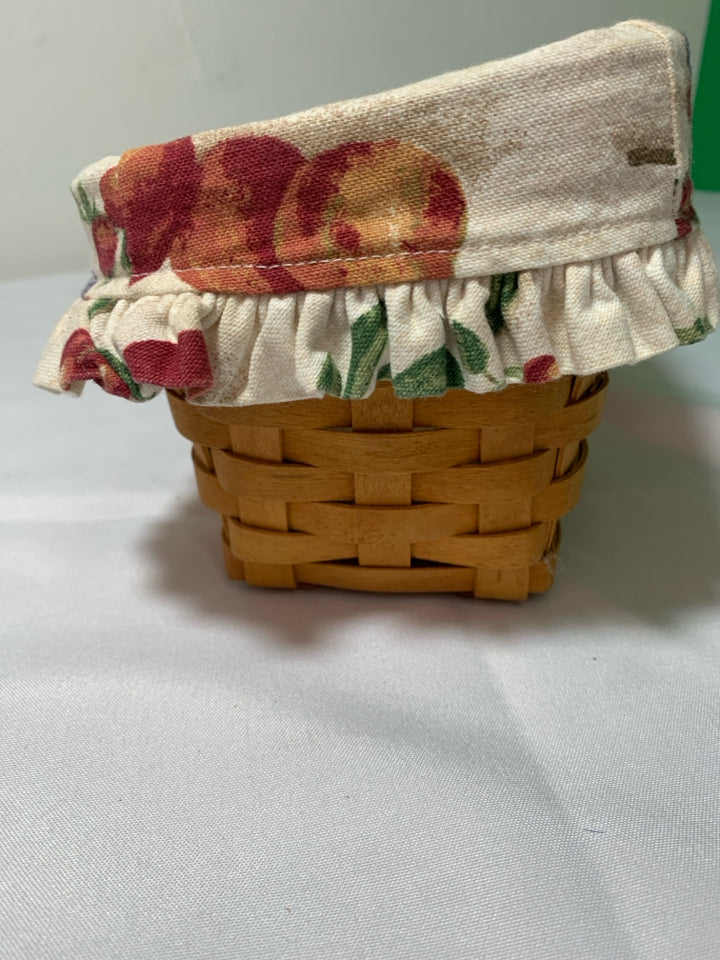 2001 RECTANGLE BASKET W FRUIT LINER.