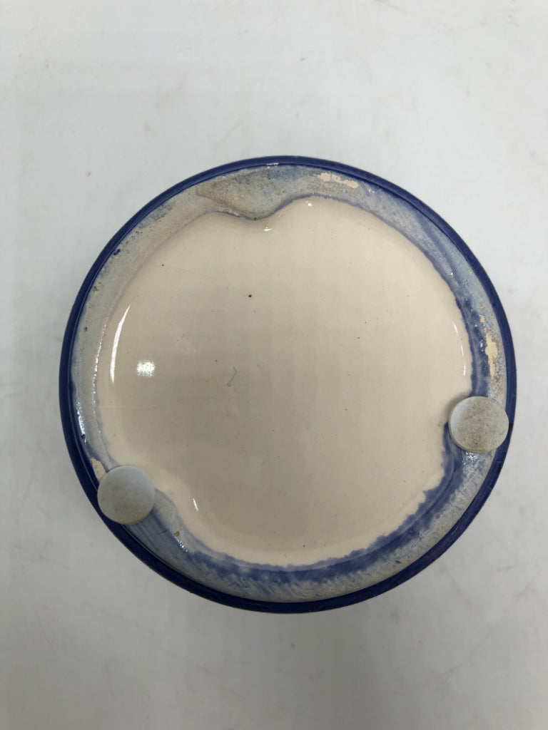 BLUE TILE PATTERN CERAMIC PLANTER.
