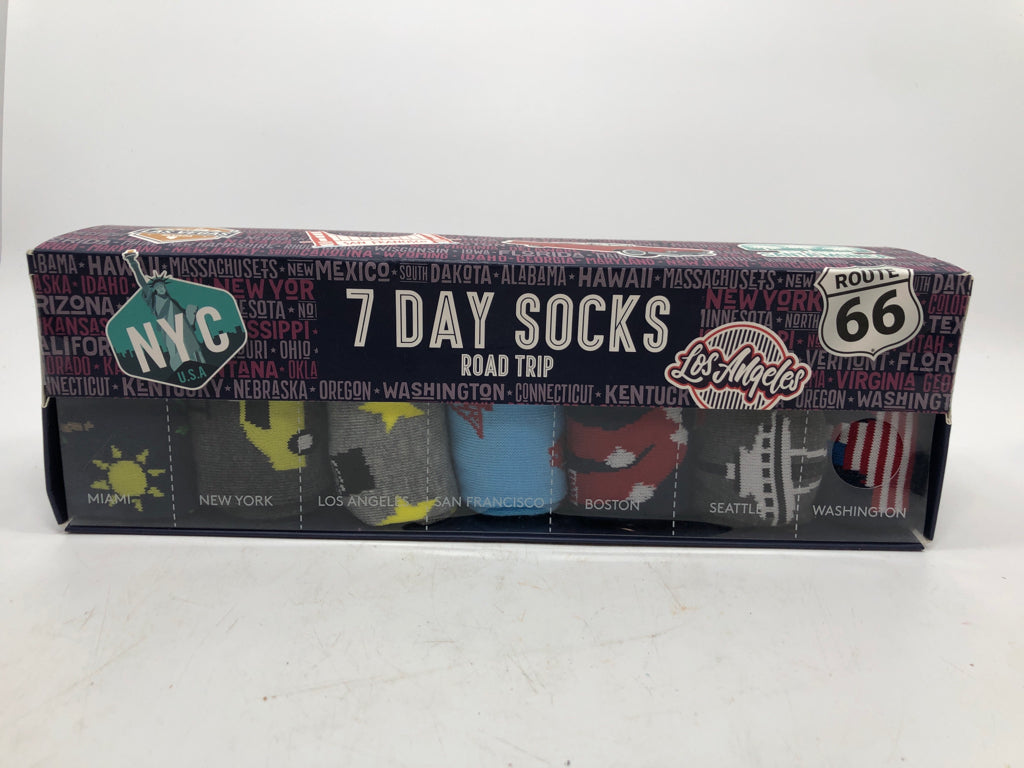 NIP 7 ROAD TRIP SOCKS.