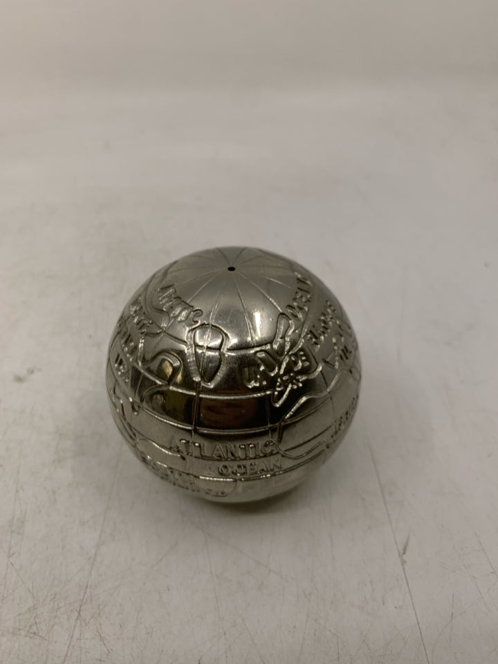 SLIVER METAL GLOBE SPHERE.
