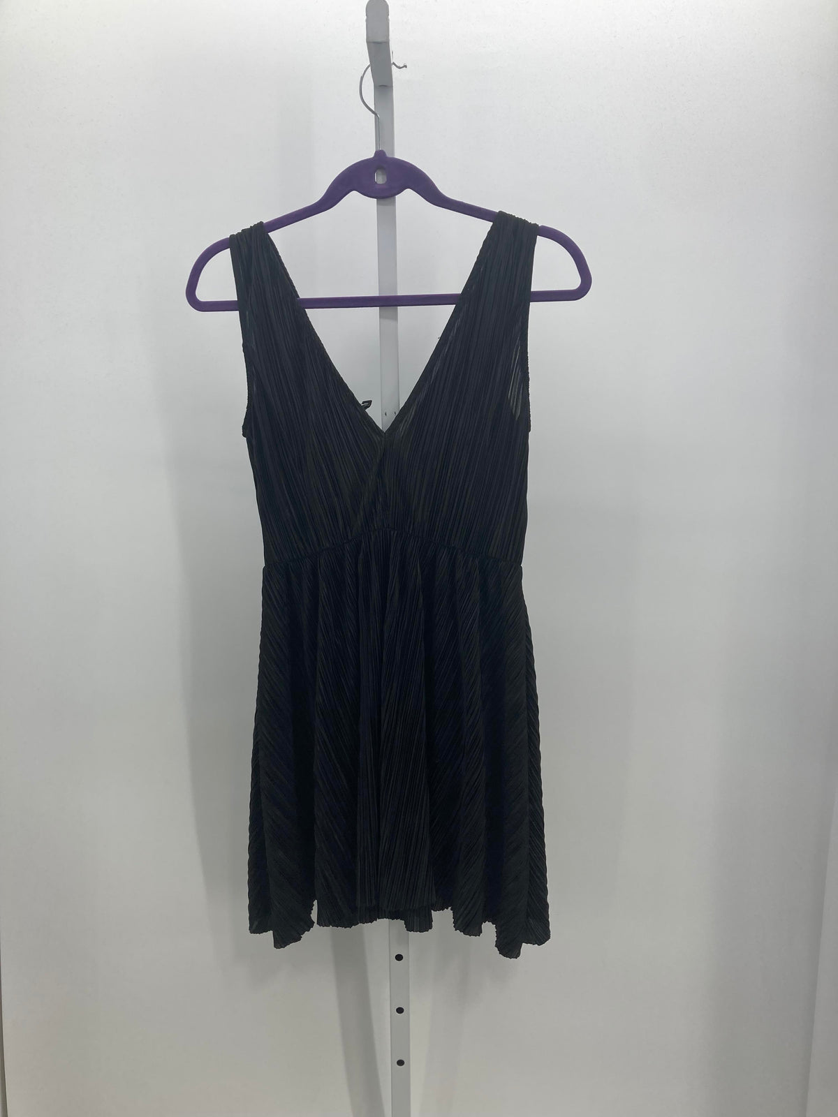 Divided Size 4 Juniors Sleeveless Dress