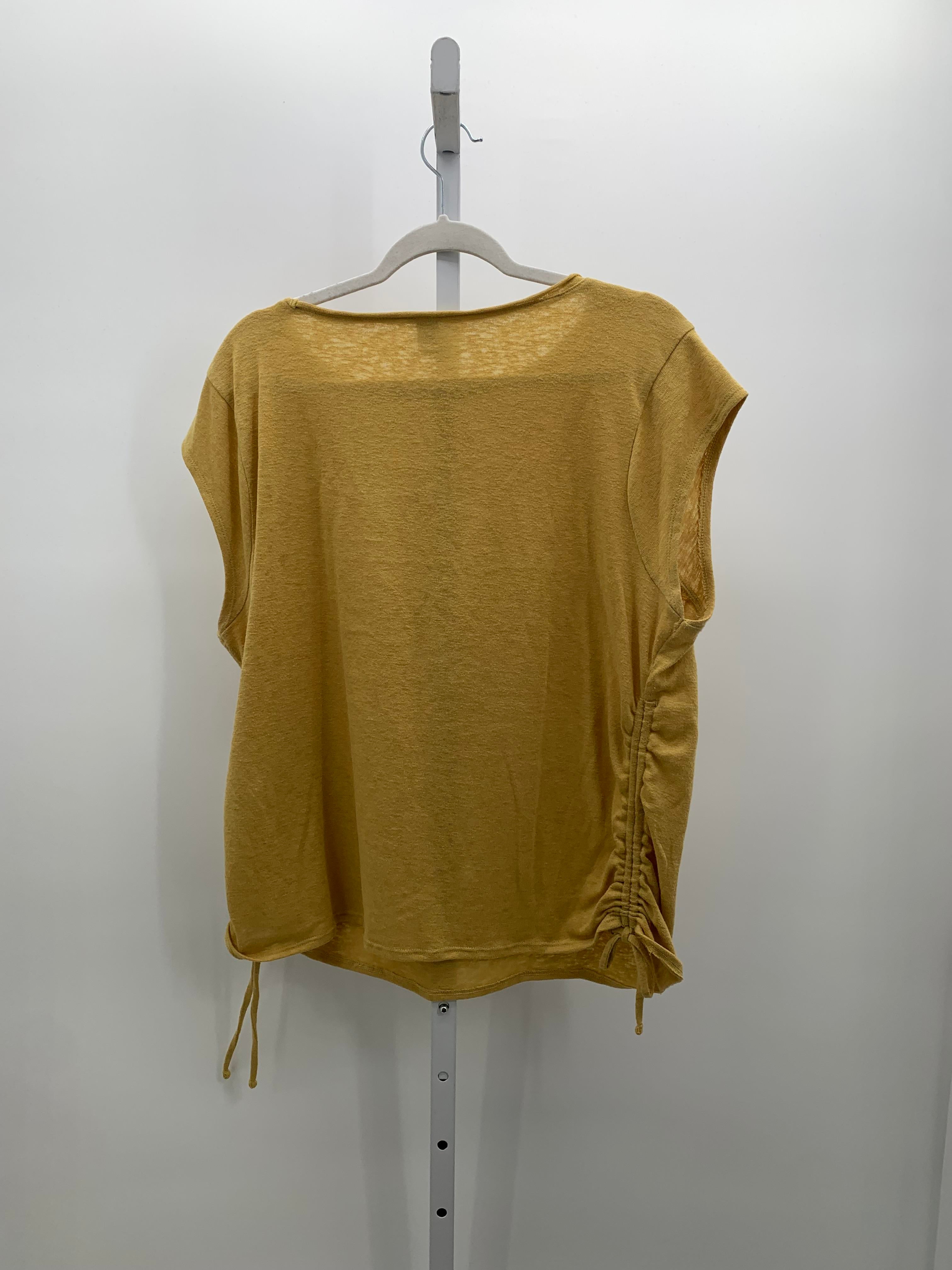 Old Navy Size XXL Misses Short Sleeve Shirt