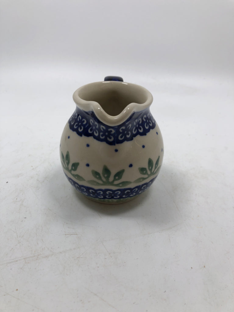 POLISH POTTERY CREAMER.