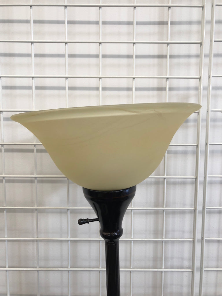 BLACK BASE TWO HEAD GLASS SHADE LAMP.
