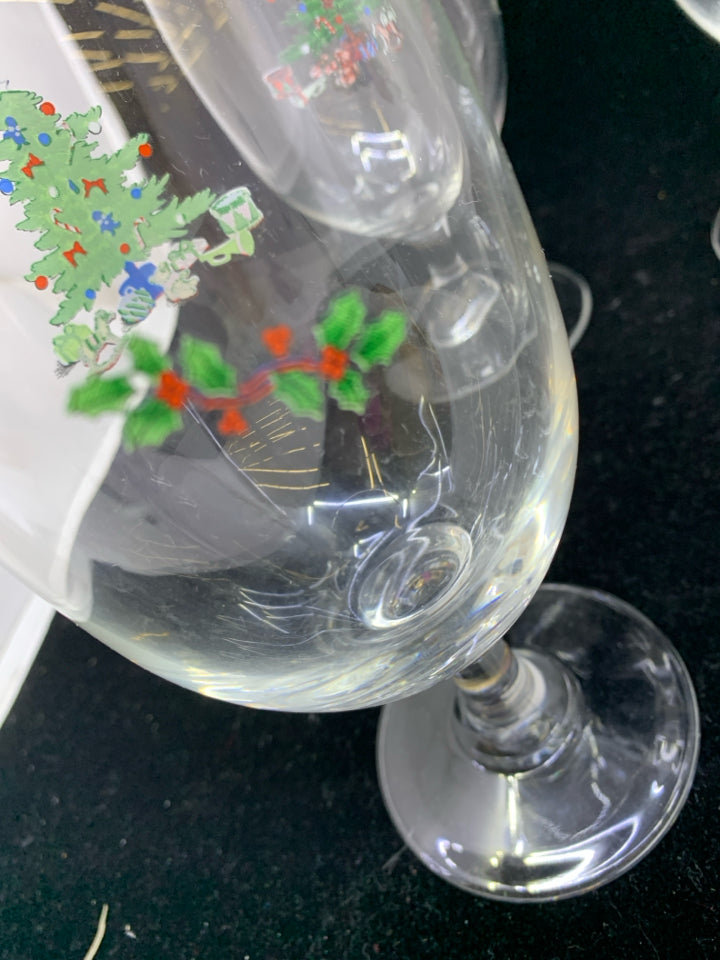 4 VTG SPODE CHRISTMAS TREE GLASSES.