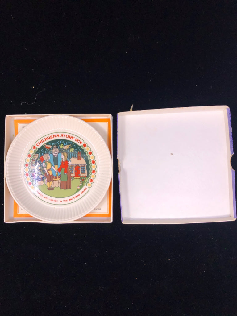 VTG WEDGWOOD CHILDREN'S STORY COLLECTIBLE PLATE 1976 HANSEL AND GRETEL.