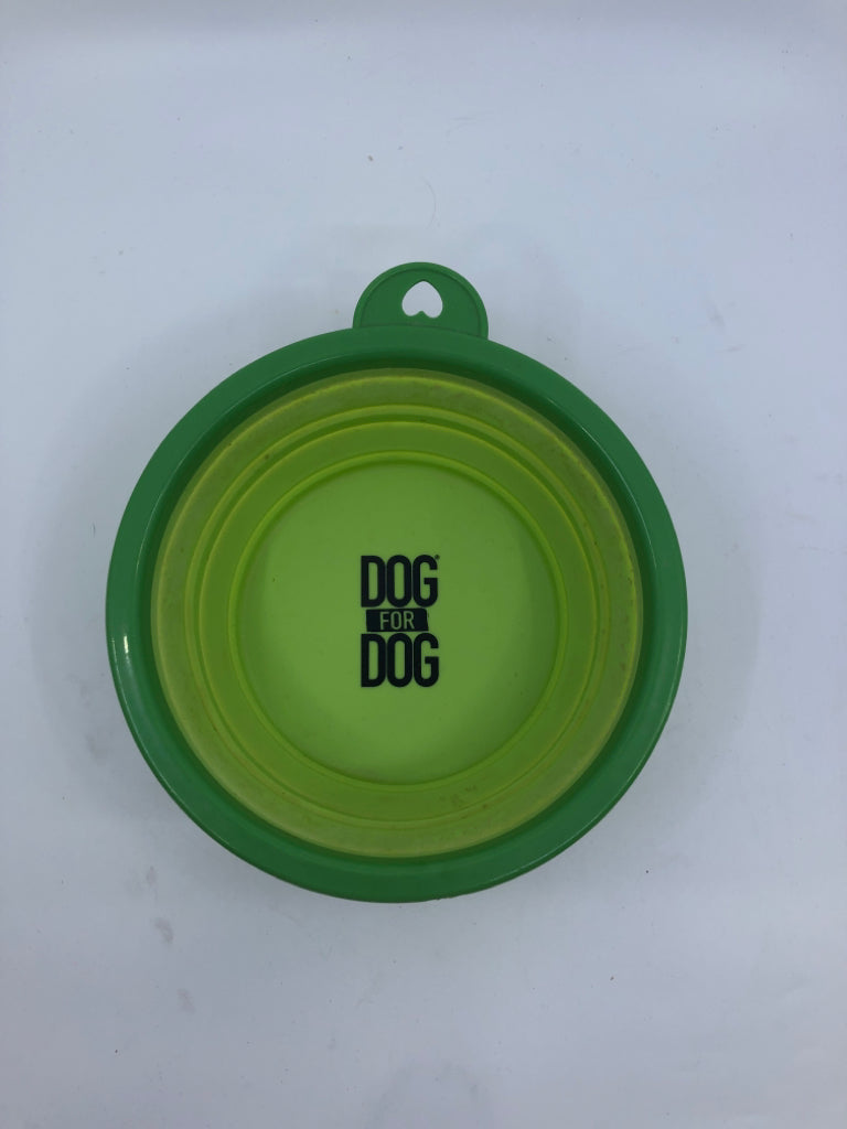 DOG TRAVEL WATER BOWL.