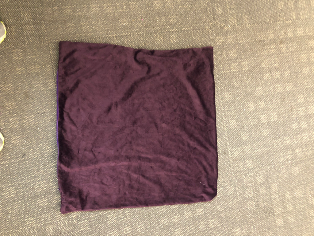 VELVET PURPLE PILLOW SHAM.