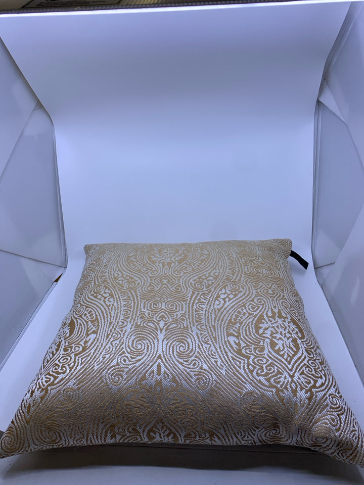 TAN WHITE SCROLL SQUARE PILLOW.