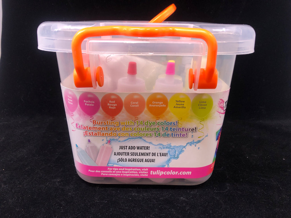 NIB TULIP BRAND 123PC  ONE-STEP TYE-DYE KIT.